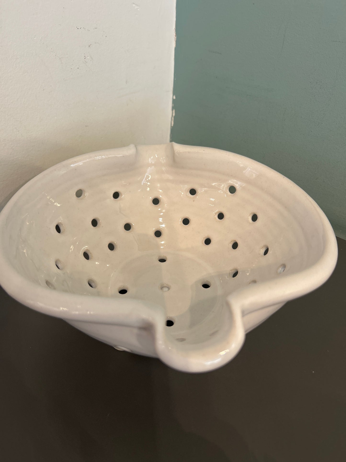 Arwyn Jones Colander - White