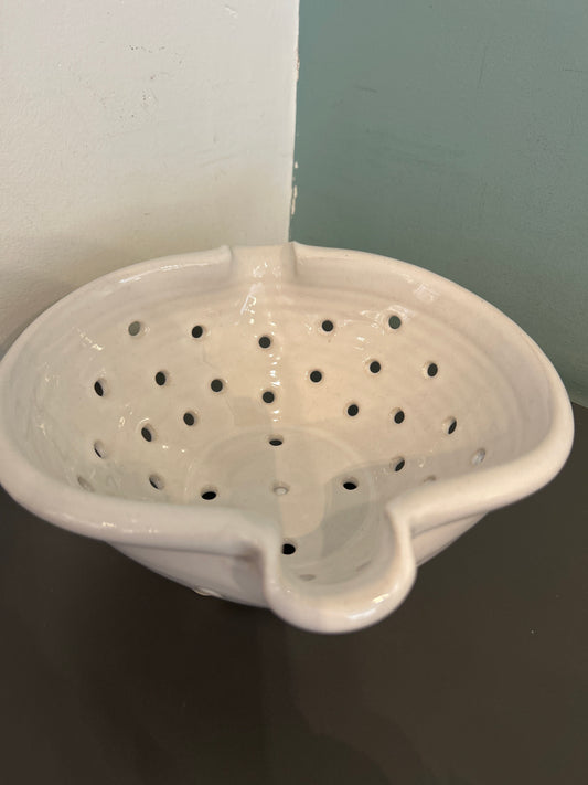 Arwyn Jones Colander - White