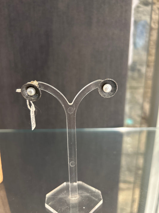 Ann Bruford Dark/Pearl Dished stud earrings - small