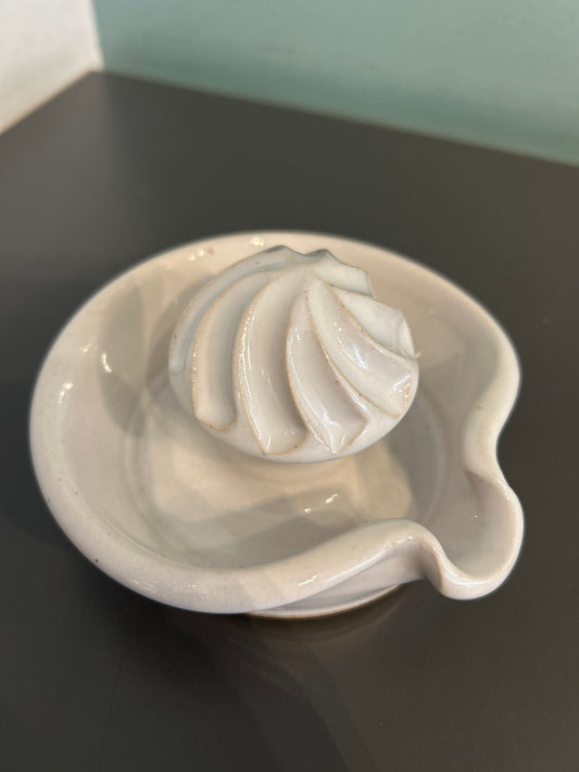 Arwyn Jones Lemon Squeezer - White