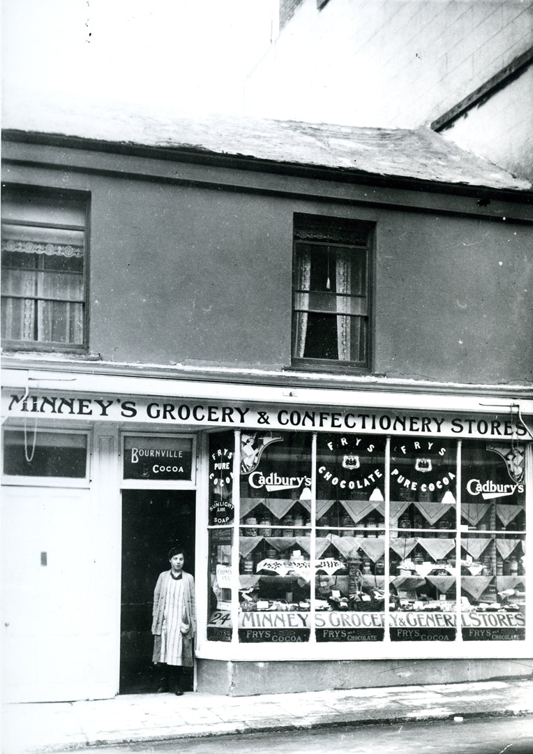 Minney's Groceries, 1922, Print